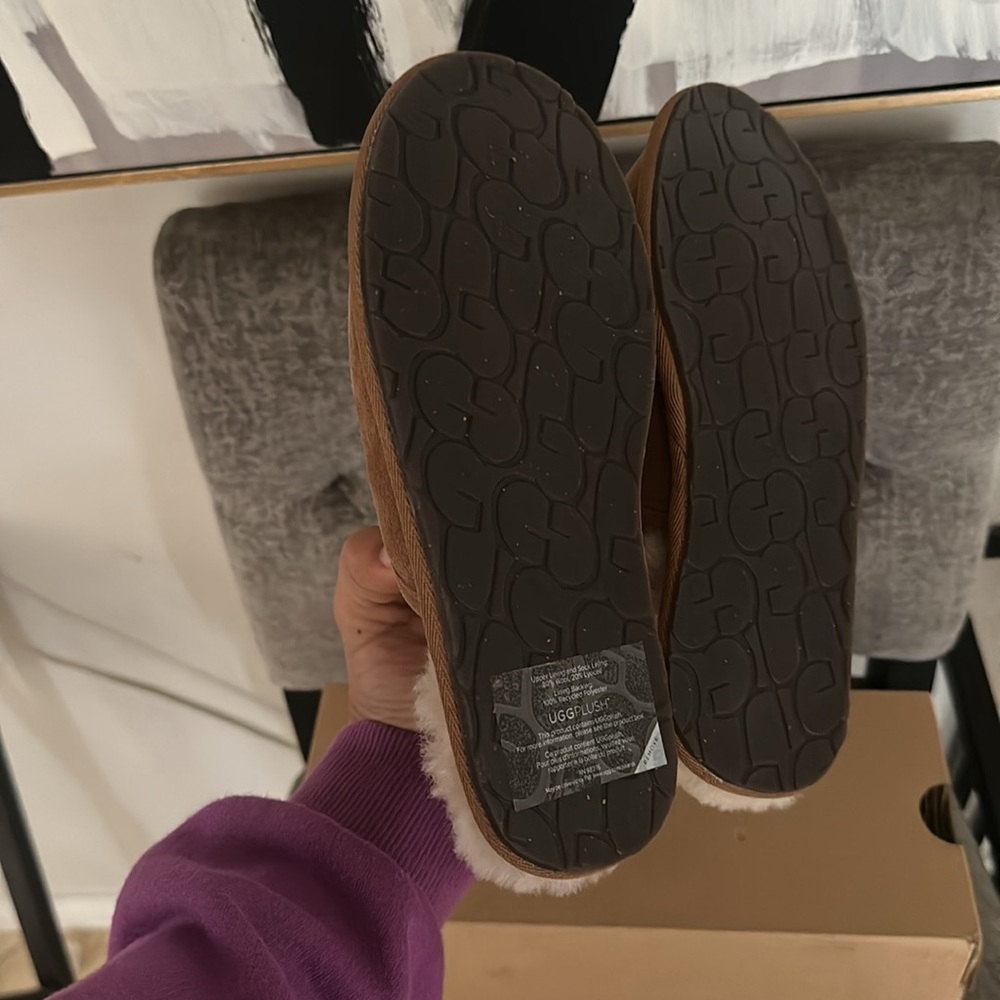 Ugg chestnut slippers nwt - Picture 6 of 6